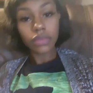 Meet your Posher, Mia